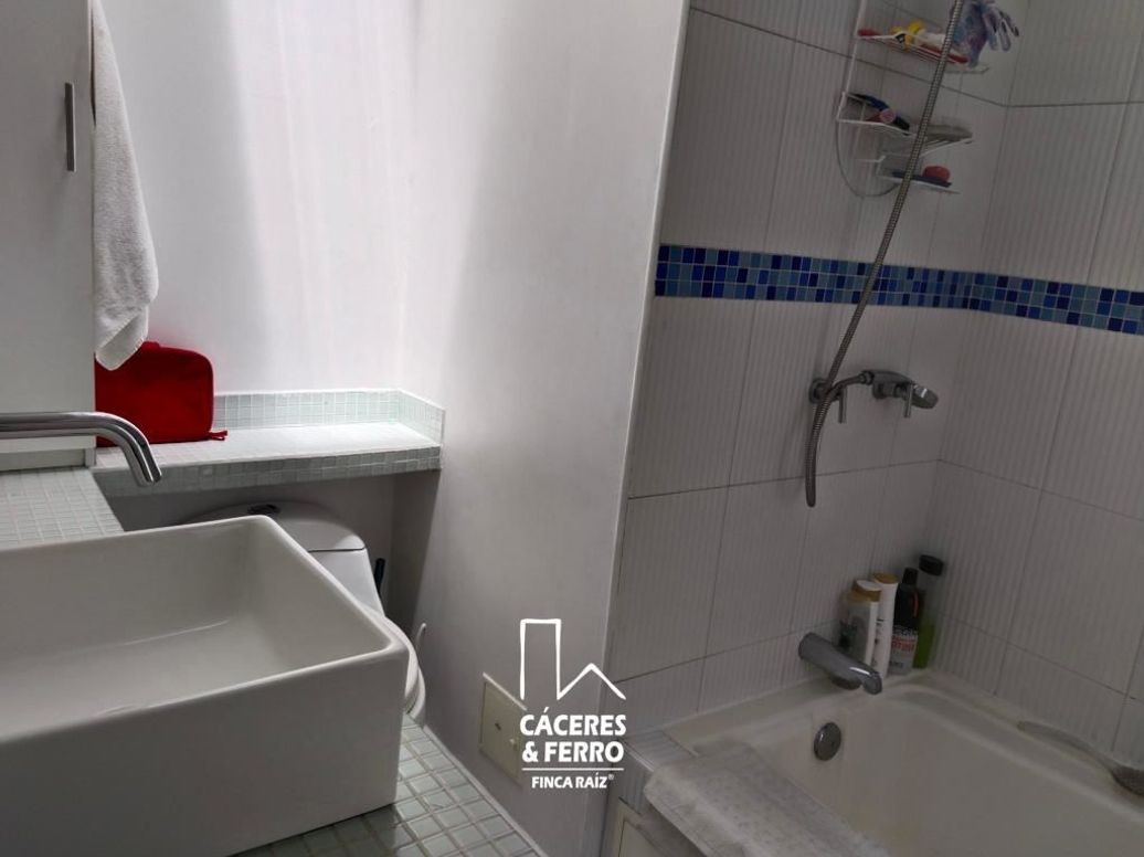 Apartamento de 3 alcobas en venta en Santa Coloma, Bogotá, 107 m² · foto 16 de 20