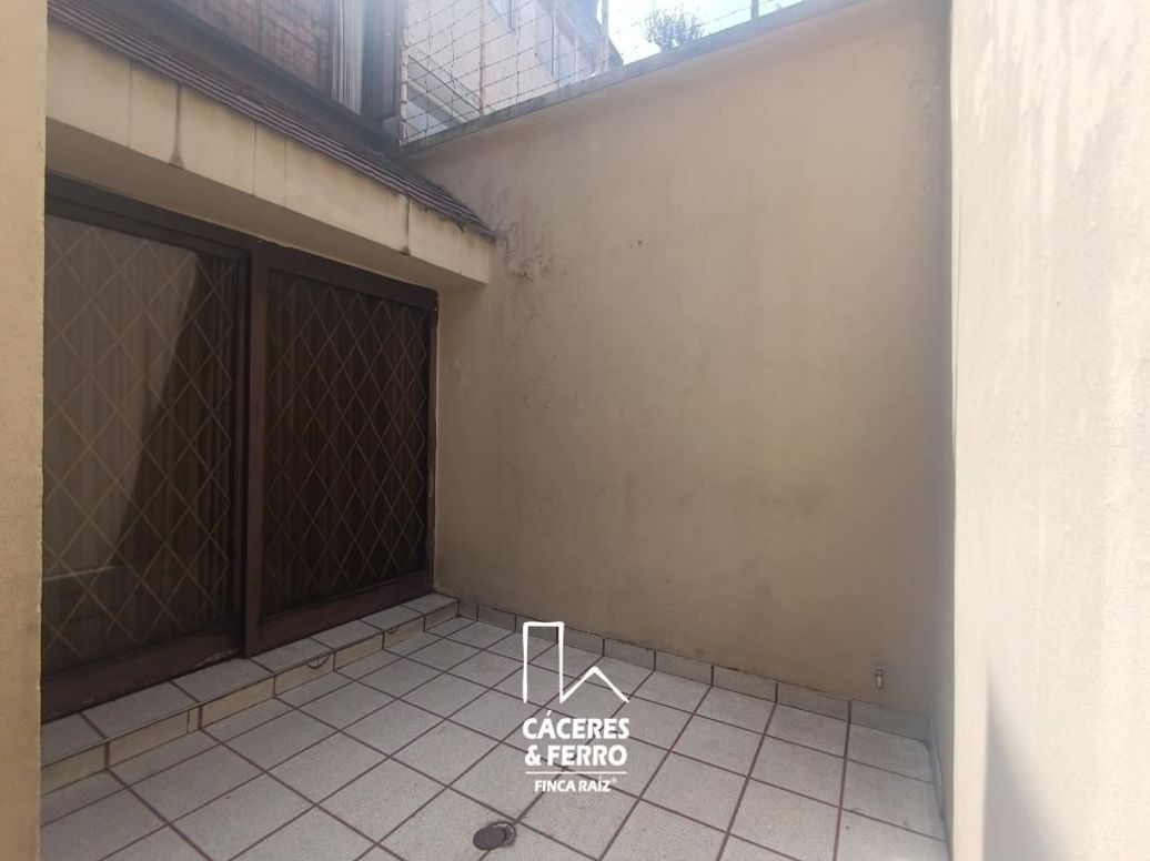 Casa de 5 alcobas en venta en Comuneros, Bogotá, 294 m² · foto 8 de 20