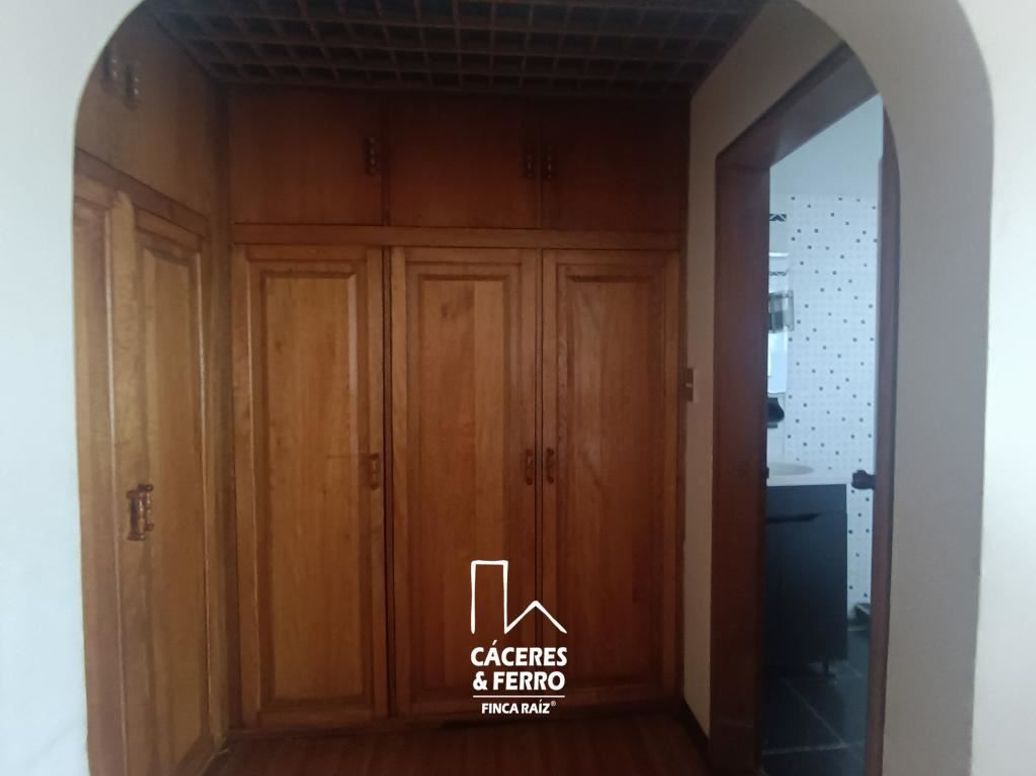 Casa de 5 alcobas en venta en Comuneros, Bogotá, 294 m² · foto 12 de 20