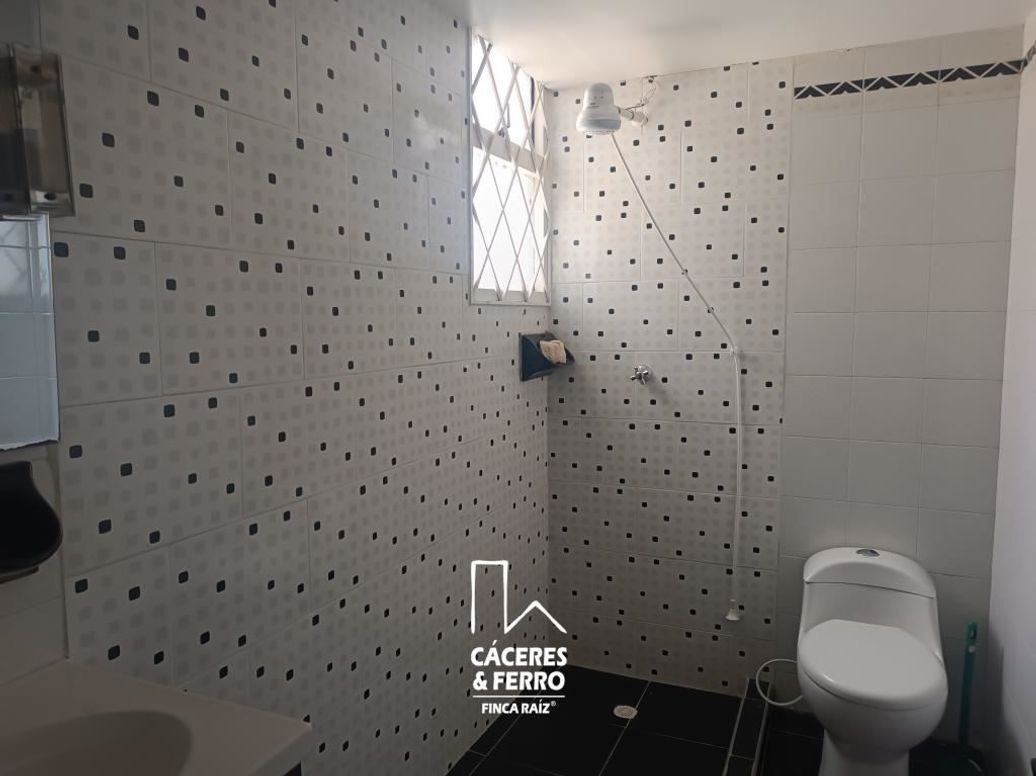 Casa de 5 alcobas en venta en Comuneros, Bogotá, 294 m² · foto 6 de 20