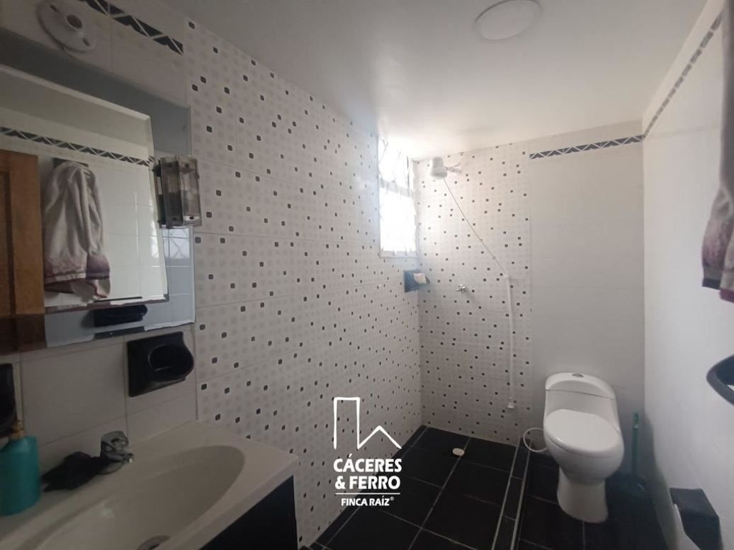 Casa de 5 alcobas en venta en Comuneros, Bogotá, 294 m² · foto 4 de 20