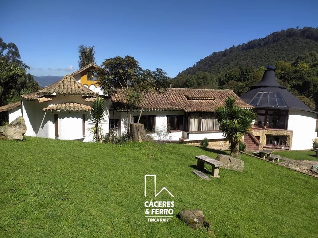 Casa de 5 alcobas en venta en Torca, Bogotá, 120 m² · foto 2 de 20