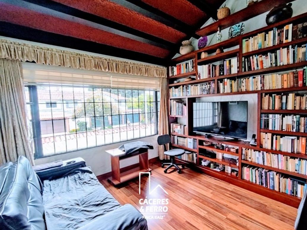 Casa de 3 alcobas en venta en Niza, Bogotá, 300 m² · foto 18 de 20