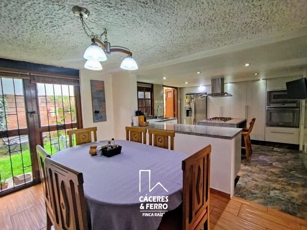 Casa de 3 alcobas en venta en Niza, Bogotá, 300 m² · foto 5 de 20