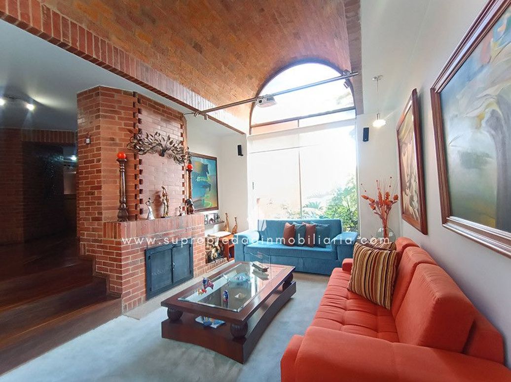 Casa de 4 alcobas en venta en Niza Suba, Bogotá, 292 m² · foto 2 de 20