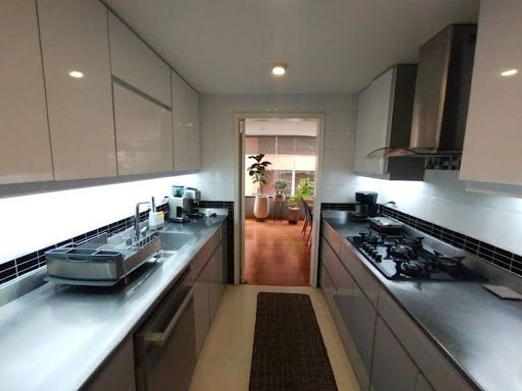 Apartamento de 3 alcobas en venta en Chico Norte Iii, Bogotá, 150 m² · foto 16 de 20
