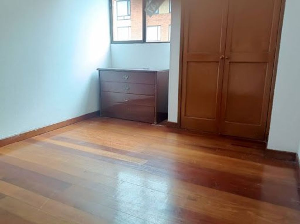 Apartamento de 3 alcobas en venta en Cedritos, Bogotá, 76 m² · foto 4 de 19