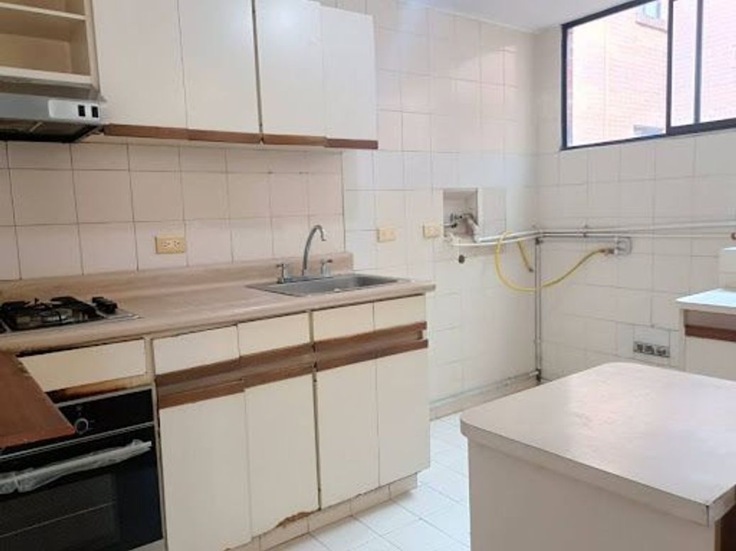 Apartamento de 3 alcobas en venta en Cedritos, Bogotá, 76 m² · foto 16 de 19