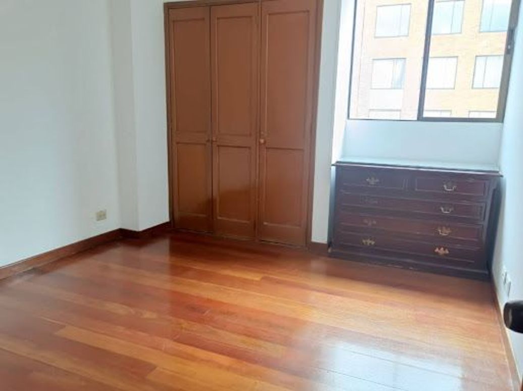 Apartamento de 3 alcobas en venta en Cedritos, Bogotá, 76 m² · foto 10 de 19