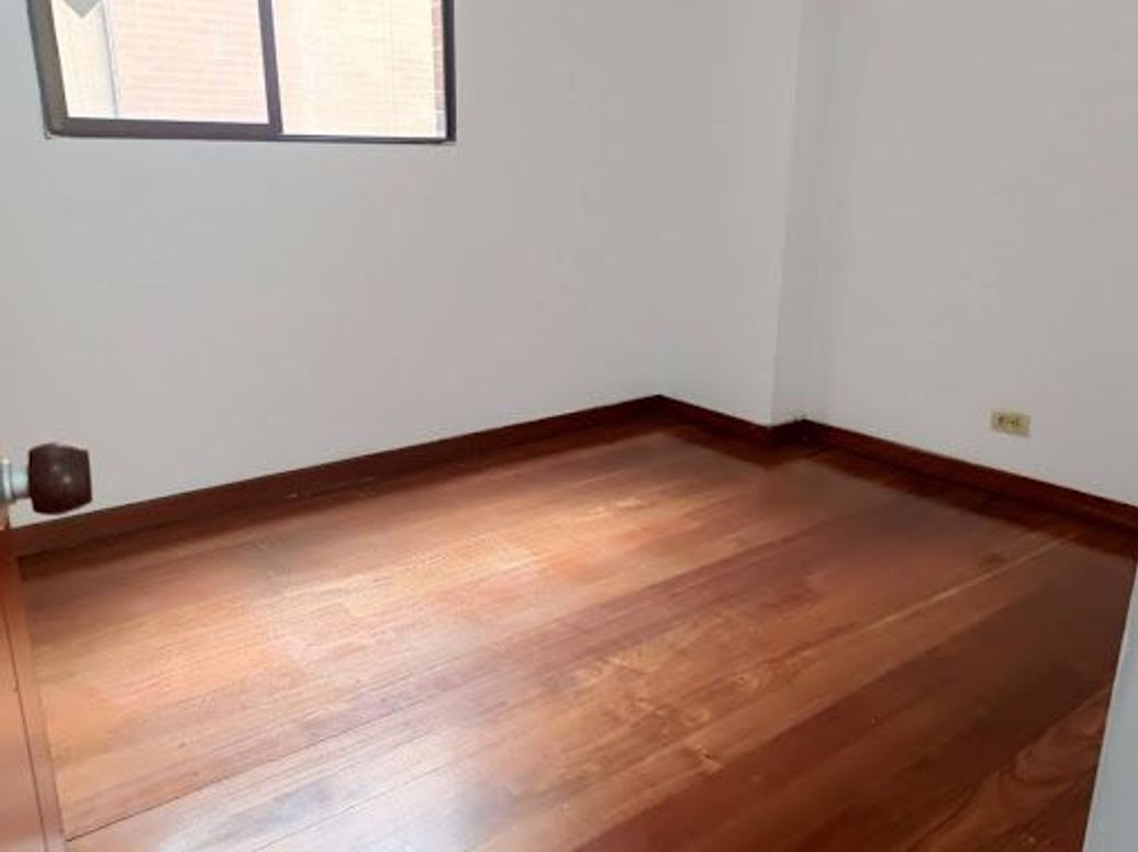 Apartamento de 3 alcobas en venta en Cedritos, Bogotá, 76 m² · foto 8 de 19