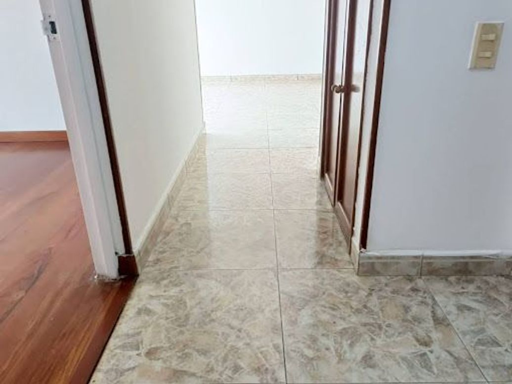 Apartamento de 3 alcobas en venta en Cedritos, Bogotá, 76 m² · foto 12 de 19