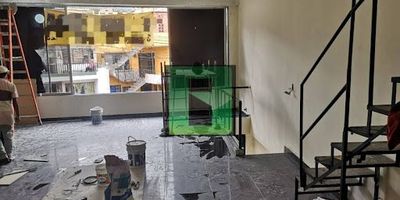 Bemsa propiedad raíz ofrece local comercial en el sector del 20 de julio , área aproximadamente de 102 mt2, cuenta con 2 baños .
para mas información ponte en contacto al numero 604 4752340 