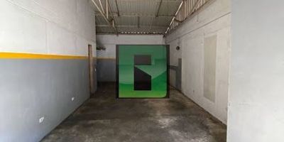 Bodega en belén Alpes plaza a  solo dos cuadras de la universidad de Medellín, área aproximada de 57 mt2 ideal para parqueadero, servicio de taller o bodega.
para mas información ponte en contacto al numero 604 4752340 