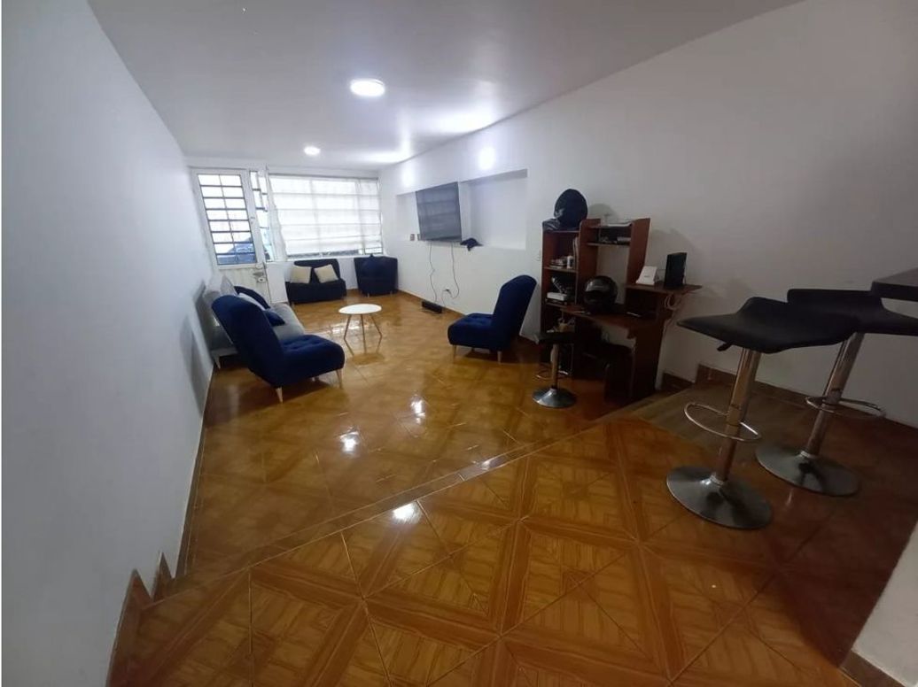 Casa de 6 alcobas en venta en Ciudad Montes, Bogotá, 294 m² · foto 4 de 19