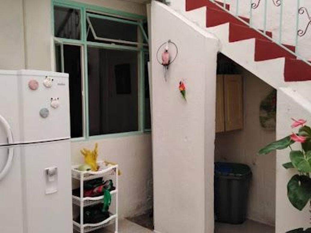 Casa de 6 alcobas en venta en Álamos Norte, Bogotá, 180 m² · foto 7 de 20
