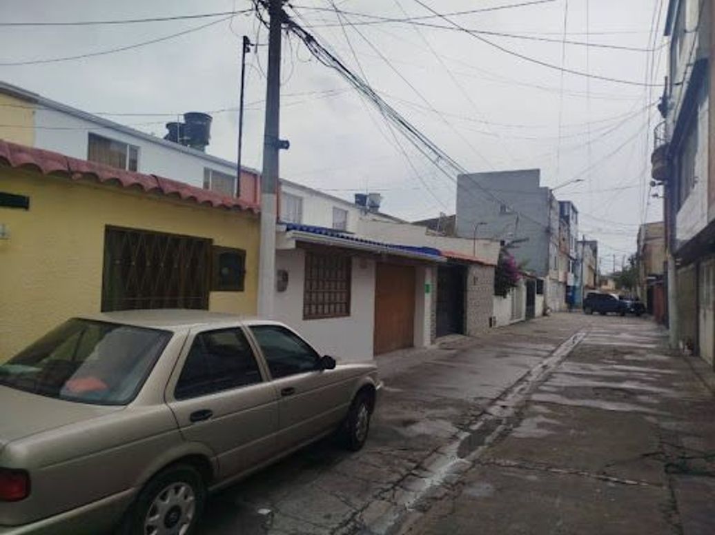 Casa de 6 alcobas en venta en Álamos Norte, Bogotá, 180 m² · foto 12 de 20