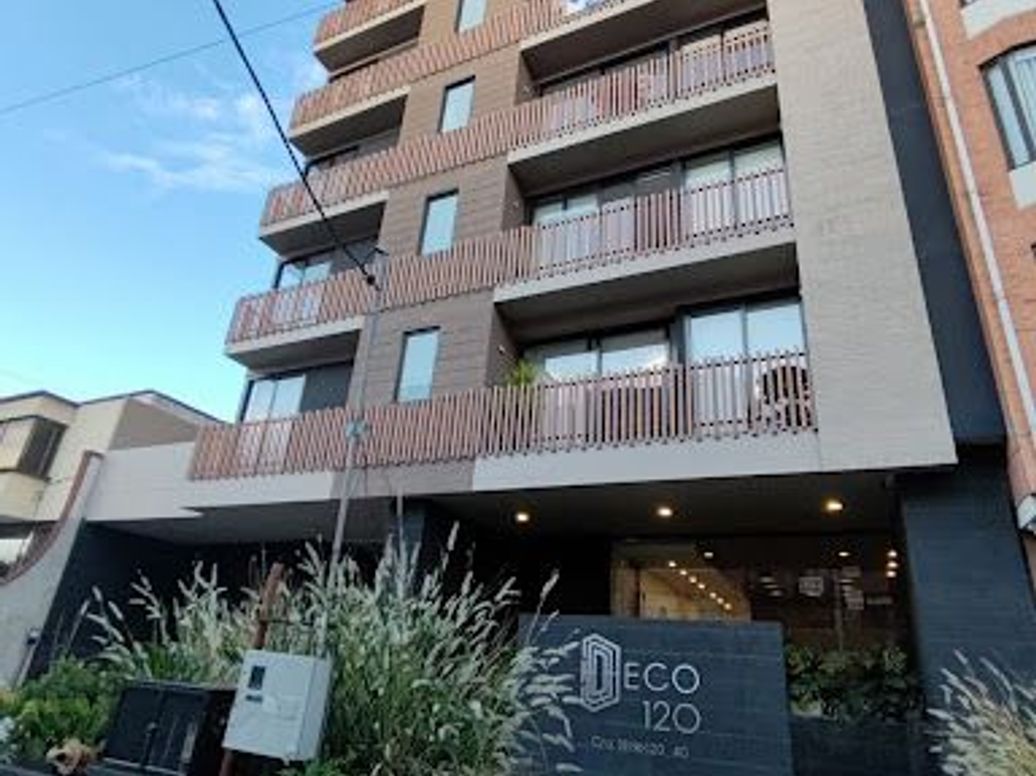 Apartamento de 1 alcoba en venta en Santa Barbara, Bogotá, 54 m² · foto 3 de 5
