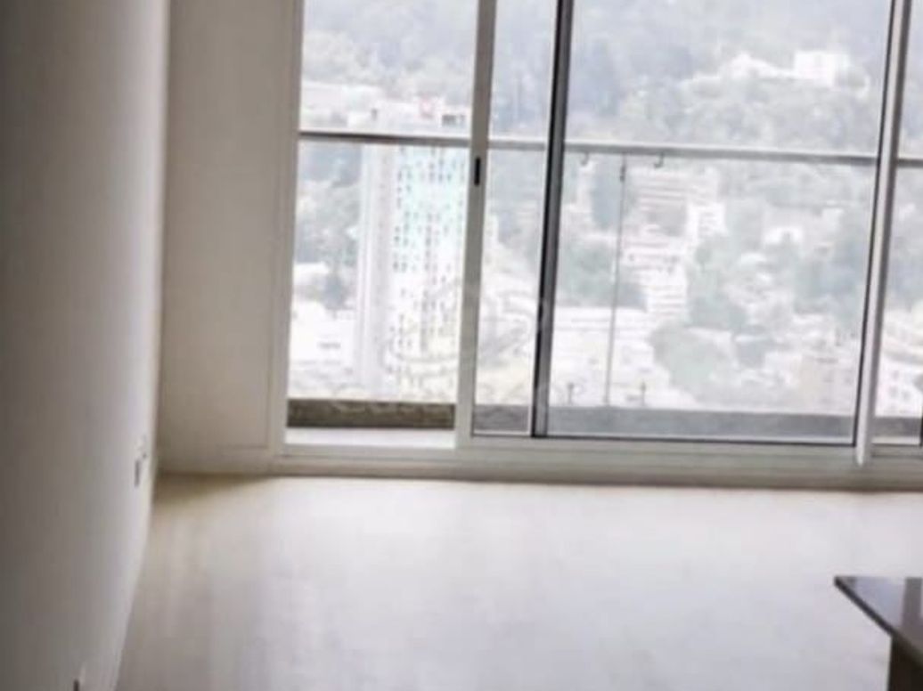 Apartaestudio en venta en La Veracruz, Bogotá, 56 m² · foto 2 de 5