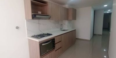 Se arrienda apartamento en sector de Villa central, piso 4 con un área de 55 mts distribuidos en:2 habitaciones, 2 closets, sala comedor, zona de ropa, 2 baños cabinados,cocina integral, red de gas, piso en cerámica, agua caliente y balcón.

Visítanos en: www.arrendamientospanorama.com
linea 376 76 76
whatsapp 3026393501