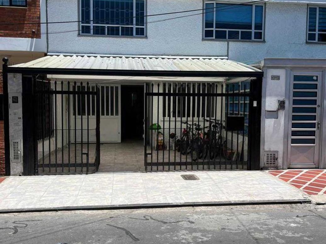 Casa de 4 alcobas en venta en Normandia Occidental, Bogotá, 186 m² · foto 3 de 20