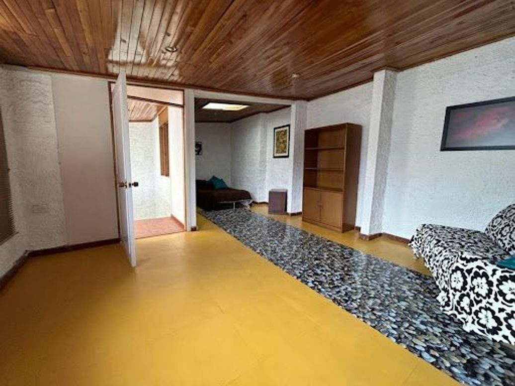 Casa de 6 alcobas en venta en La Castellana, Bogotá, 226 m² · foto 18 de 20