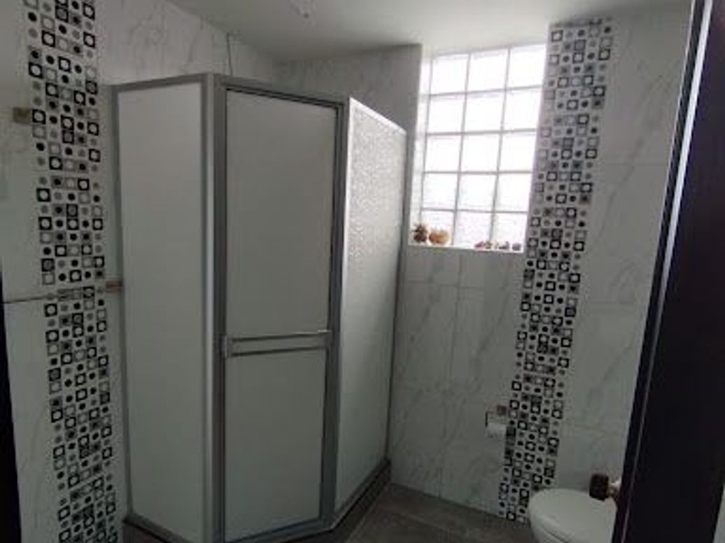Apartamento de 3 alcobas en venta en Quinta Mutis, Bogotá, 105 m² · foto 8 de 14