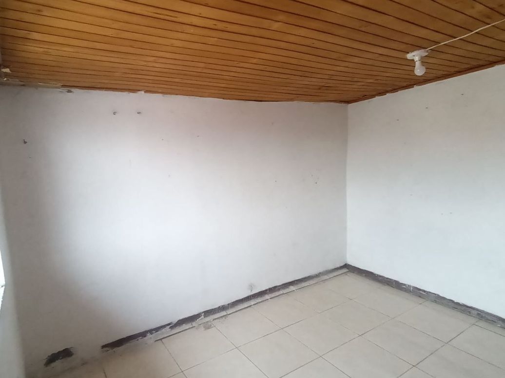 Casa de 15 alcobas en venta en Bonanza, Bogotá, 400 m² · foto 11 de 20