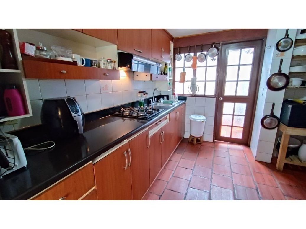 Casa de 3 alcobas en venta en Santa Barbara Central, Bogotá, 291 m² · foto 15 de 20