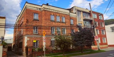 Apartamento de 45mts, cocina integral, 1 baño, closet, sala comedor.
2 bicicleteros cubiertos.
La administración incluye
Plan básico de wifi.
Seguros
Incluye línea blanca Lavadora, secadora y nevera
Parqueadero descubierto.
SERVICIOS PÚBLICOS ESTRATO 1

