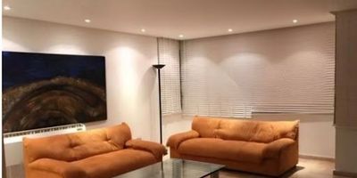Apartamento en venta en Boca Grande, Cartagena, Bolívar. Este inmueble de 201m² ofrece 4 habitaciones y 5 baños, proporcionando un espacio amplio y funcional. Incluye 1 parqueadero y el edificio cuenta con vigilancia, aportando tranquilidad. Su excelente ubicación en Cartagena permite fácil acceso a comercios y servicios. Para conocer más detalles o coordinar una visita, puede contactarnos por whatsapp, quiero que me contacten o ver teléfonos.