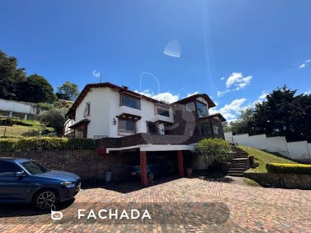 Casa de 5 alcobas en venta en Tuna Alta, Bogotá · foto 2 de 20