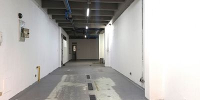 84gp73690 Arriendo Bodega y/0 oficina en Guayabal, area 90mtrs2, cocineta, baño, piso en cemento, energia trifasica, parqueadero comun, estrato 3, piso 2.

Cerca de la avenida Guayabal, cómodas vías de acceso, fácil transporte público.
 
