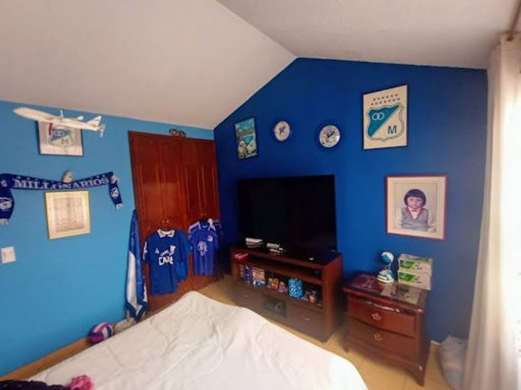 Casa de 3 alcobas en venta en Mandalay 1, Bogotá, 171 m² · foto 17 de 20