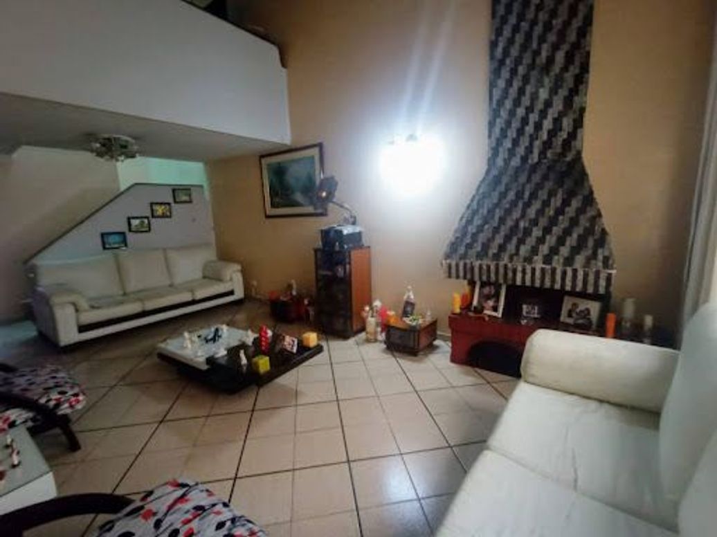 Casa de 3 alcobas en venta en Mandalay 1, Bogotá, 171 m² · foto 3 de 20