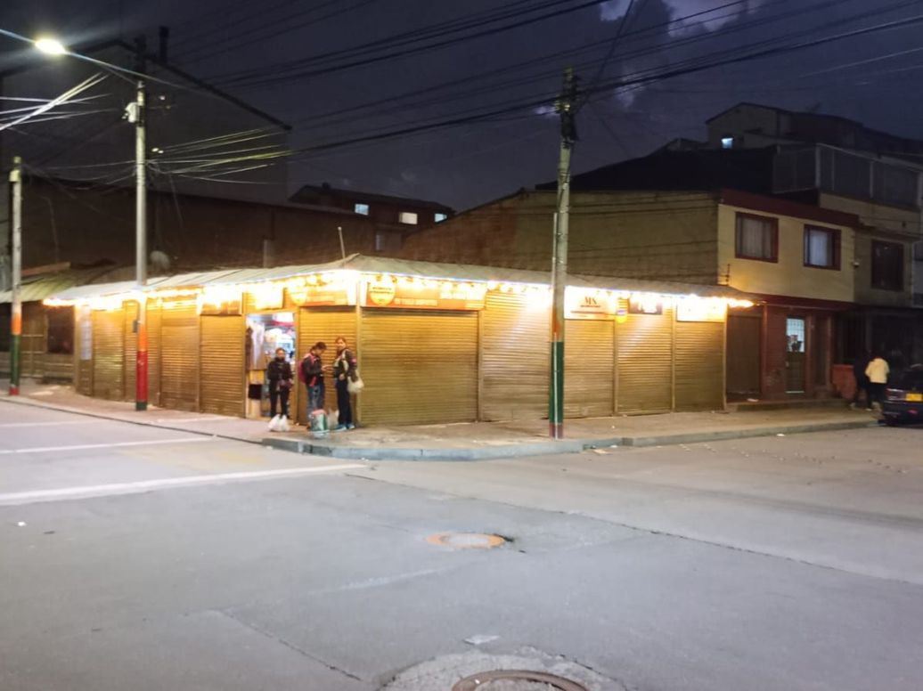 Casa de 6 alcobas en venta en Las Orquideas, Bogotá, 143 m² · foto 3 de 3