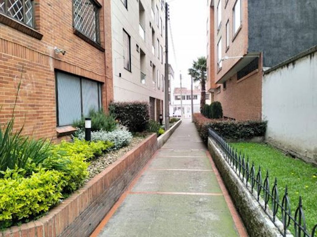 Apartamento de 2 alcobas en venta en El Batán, Bogotá, 83 m² · foto 3 de 20