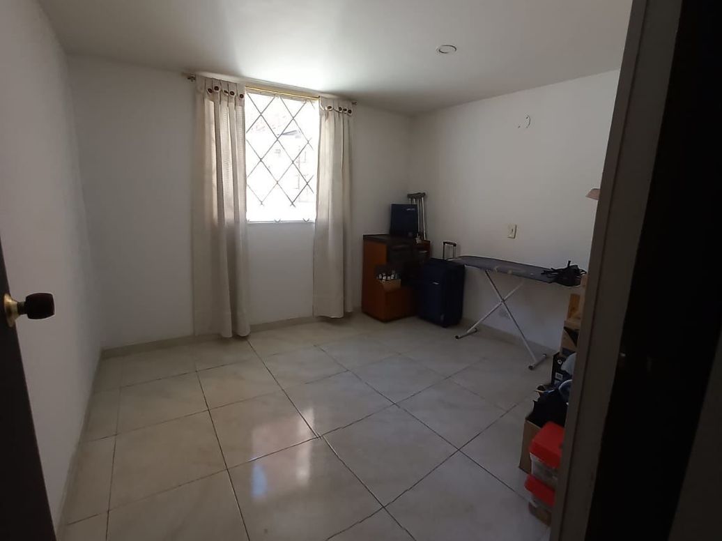 Casa de 5 alcobas en venta en Madelena I Y Ii, Bogotá, 191 m² · foto 9 de 20