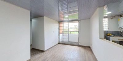 Apartamento en Conjunto Boreal en  venta de 46m2, con vista exterior, ubicado en un 2do piso (Torre 8 Apto 261), acceso por ascensor. Consta de 3 habitaciones, 2 baños, sala comedor, cocina integral y zona de lavandería. Tiene piso laminado en zona de habitaciones y zona social y cerámico en baños y cocina. El conjunto cuenta con zonas verdes, zona para niños, zona BBQ, piscina, gimnasio, salón de juegos, mini golf, salón social, parqueadero comunal y vigilancia privada las 24 horas. Cerca a centro comercial Los Pinos, La Casona; cerca a almacenes de cadena como Surtimax, D1 y Ara; cerca a colegio La Salle Madrid y Gimnasio de la Sabana; cerca a universidades como Politécnico Grancolombiano y Uniminuto; Vías de acceso por la Calle 6 sur y Carrera 24. 18788346250
