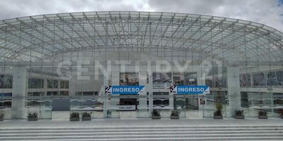 ARRIENDO LOCAL COMERCIAL EN EL CENTRO CULTURAL Y DE ENTRETENIMIEMTO ARENA BOGOTA.

Arriendo local comercial para estrenar en el centro comercial ARENA BOGOTA, con un área de 58.80 m2 con posibilidades de construir el mezanine hacia la altura del local de acuerdo a la necesidad y normatividad permitida, el CENTRO CULTURAL Y DE ENTRETENIMIENTO ARENA BOGOTA es un proyecto innovador que brinda espacios para la cultura y diversión para todos, amplias zonas de acceso, zonas comunes, amplios locales para el desarrollo de la actividad comercial deseada, cuenta con el coliseo  ARENA LIVE, Para el desarrollo de importantes eventos de talla internacional. por su capacidad de albergue de espectadores, zona ARENA KIDS, Con dotación especial para la diversión de los niños, ARENA MARKET donde podemos degustar la gastronomía internacional, zona de entretenimiento para jóvenes, donde encontramos discoteca y teatro, salas de cine y zona comercial para todos los gustos.

Contamos con una espectacular y excepcional ubicación geográfica, salida de Bogotá por la calle 80 a 1.5 kilómetros de PUENTE GUADUA y a solo 2 kilómetros de la CIUDADELA COLSUBSIDIO. Ósea la salida a la mejor interconexión vial del país, la Vega, Villeta, Medellín Y ruta del Sol. que va hasta la costa norte colombiana, parques industriales, importantes empresas establecida a los alrededores del sector.

Estamos en la disposición de atenderles inmediatamente y de la mejor manera que se merecen.