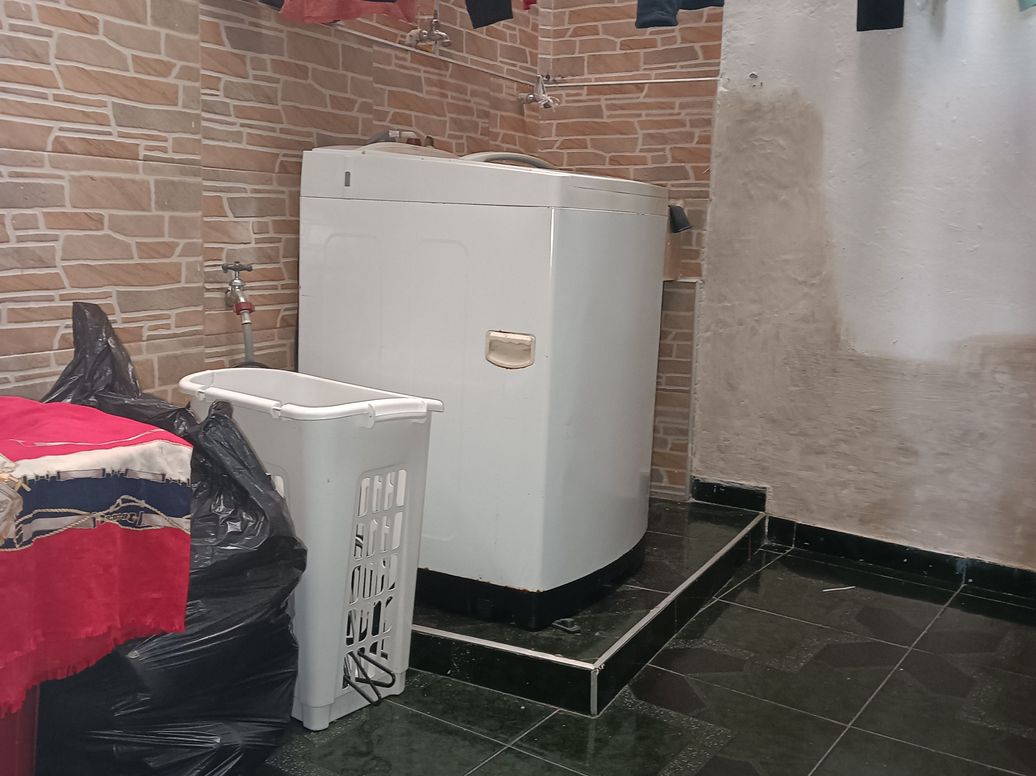 Casa de 5 alcobas en venta en Puente Colorado, Bogotá, 230 m² · foto 3 de 20