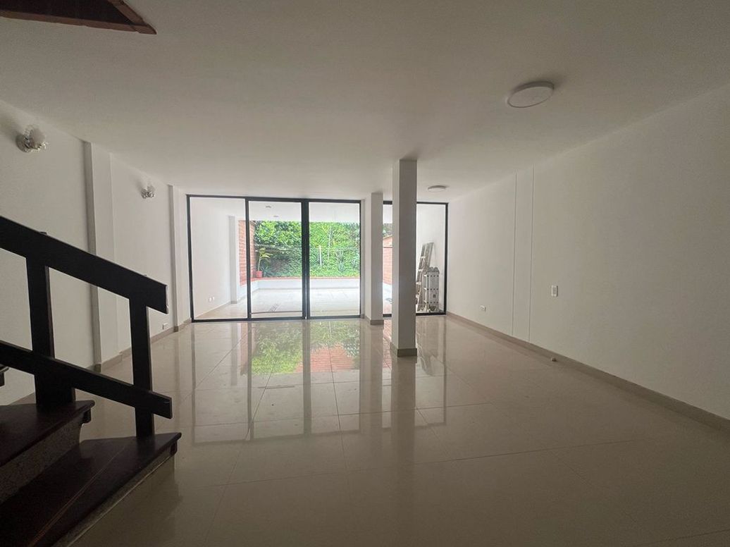 Casa en Arriendo en El Esmeraldal, Comuna 4, Envigado en El Esmeraldal