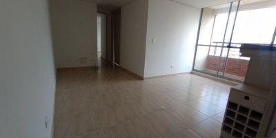 Codigo 20655. Apartamento en arriendo ubicado en Bello sector FabricatoDescripción general del inmueble:* 2 Habitaciones con closet* 2 baños* Salon - comedor* Biblioteca o estudio* Cocina abierta integral* Zona de ropas* Balcón* Parqueadero sencillo* Cuarto útil* Red de gas* Servicios públicosZonas comúnes:* Portería 24 Horas* Lobbie* Parque infantil* Cancha* Gimnasio* Salón social* Piscina para adultos* Piscina para niños* Sauna* Turco* Zona de mascotas* Parqueadero de visitantesCerca al Centro Comercial Fabricato.