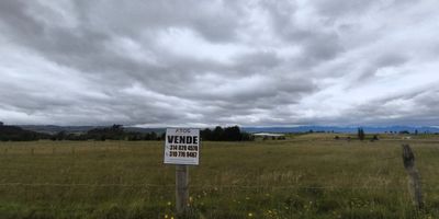 Atos Inmobiliaria vende lote en Oicatá con un área de 8.491 metros cuadrados. Ubicado sobre la vía, esta propiedad cuenta con un reservorio de agua natural, lo que la hace ideal para desarrollar diversos proyectos en un entorno privilegiado. No dudes en contactarnos y agenda tu cita. Aprovecha esta excelente oportunidad de inversión.