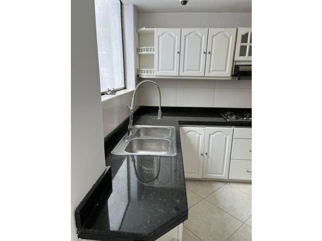Apartamento de 3 alcobas en venta en Rincon Del Chicó, Bogotá, 156 m² · foto 2 de 15