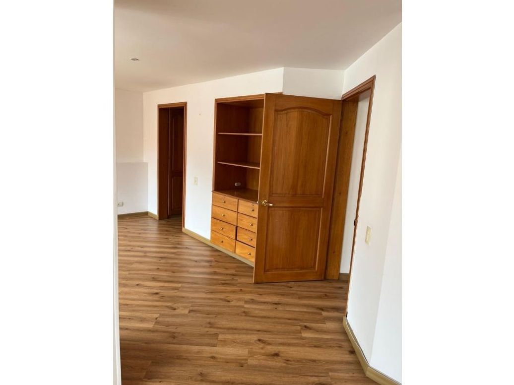 Apartamento de 3 alcobas en venta en Rincon Del Chicó, Bogotá, 156 m² · foto 9 de 15