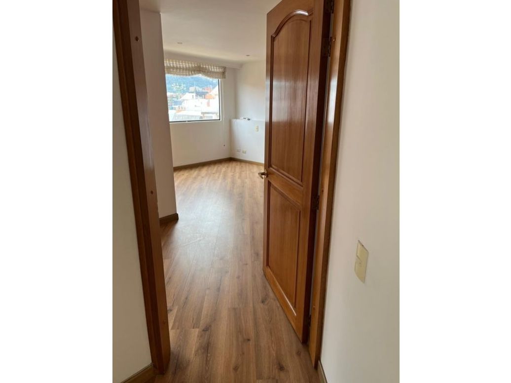 Apartamento de 3 alcobas en venta en Rincon Del Chicó, Bogotá, 156 m² · foto 5 de 15