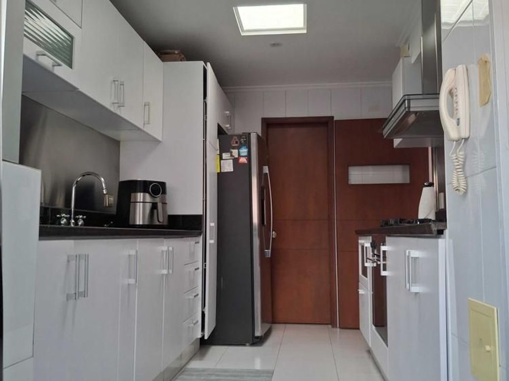 Apartamento de 4 alcobas en venta en San Patricio, Bogotá, 130 m² · foto 8 de 20