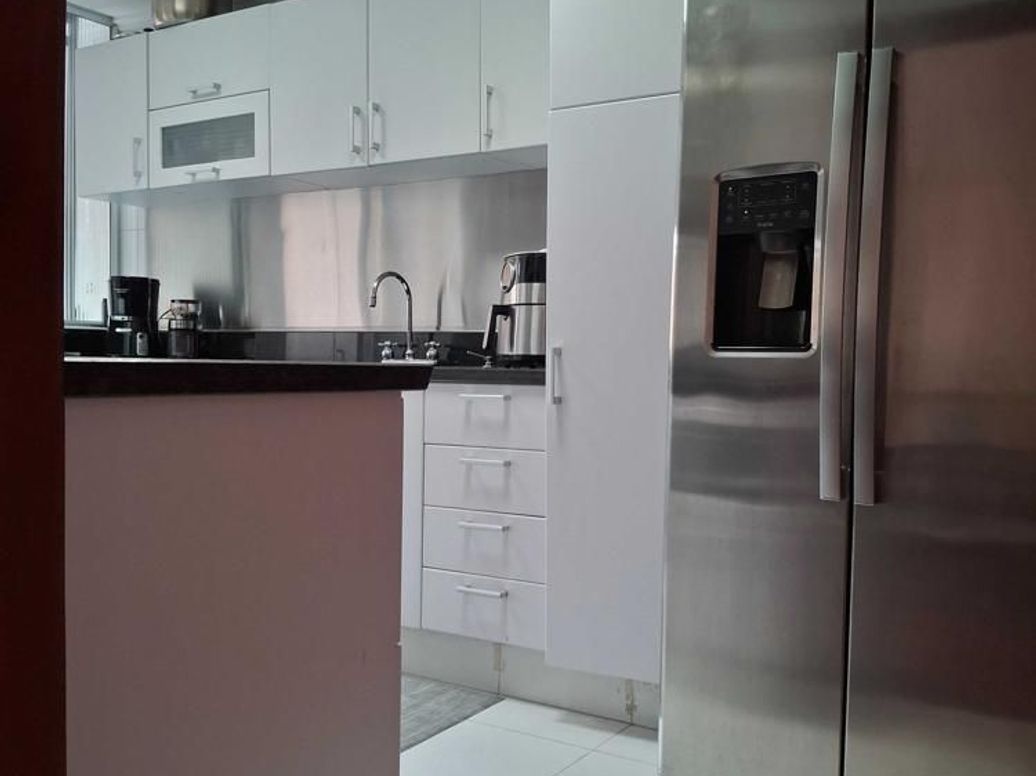 Apartamento de 4 alcobas en venta en San Patricio, Bogotá, 130 m² · foto 9 de 20