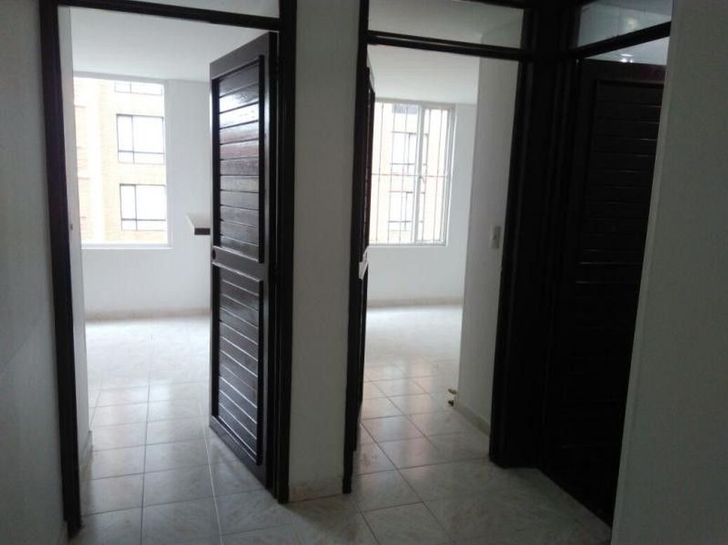 Apartamento de 3 alcobas en venta en Caobos Salazar, Bogotá, 78 m² · foto 4 de 11