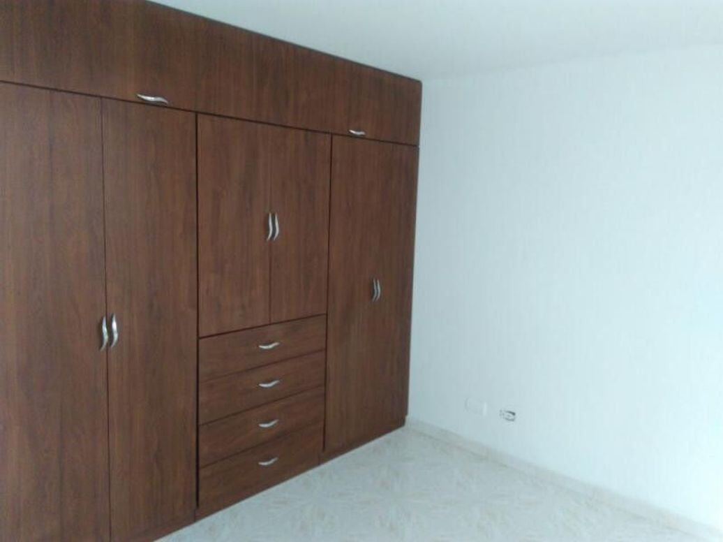 Apartamento de 3 alcobas en venta en Caobos Salazar, Bogotá, 78 m² · foto 8 de 11